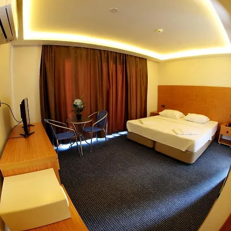 Hotel My